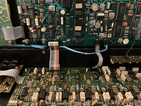 The new multicolor cables with the new connectors, inside the Bit 99.