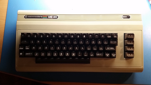 The final result, the VIC20 back to its pristine beauty
